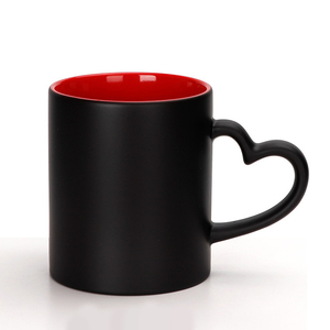Mug magique noir personnalisé avec logo, 11 oz, <span class=keywords><strong>tasse</strong></span> en céramique sensible à la <span class=keywords><strong>chaleur</strong></span> avec poignée en forme de cœur pour cadeaux promotionnels en gros - Product Image 1