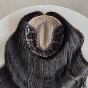 ท็อปเปอร์ผมแท้คุณภาพสูง สีธรรมชาติ ลอนสวย พร้อมส่ง ขนาด 6.5x7 นิ้ว ฐานไหม จัดเรียงเกล็ดผมอย่างดี - Product Image 3