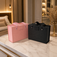 Boîtes cadeaux magnétiques en gros, emballages rigides en papier avec poignées, texture simili cuir pour le rangement de parfums et de bijoux