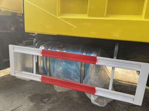 Camion citerne à carburant/semi-remorque à huile SINOTRUK HOWO d'occasion 6X4 336HP/371HP Diesel Euro 3 à conduite à gauche, 100% neuf - Product Image 6