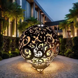 Esfera de acero inoxidable impresa personalizada Escultura al aire libre Artesanía de metal cortada con láser con luz LED Tema DE ARTE Estilo anime Uso en el jardín