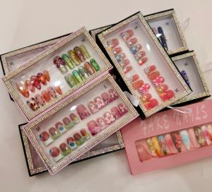 Vente en gros de 10 pièces de faux ongles en gel peints à la main, magnifiques ongles en acrylique faits à la main, de haute qualité, à presser - Product Image 4