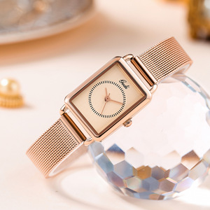 Reloj de Cuarzo Rectangular para Mujer, Color Oro Rosa, Pantalla Analógica, Correa Milanesa, Estilo Minimalista, 30 mm - Product Image 4