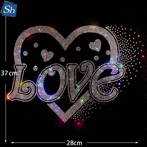 Transfert thermocollant de luxe en strass motif Cœur de Paris, motif cristal éclatant effet soleil, pour la décoration de sweats à capuche streetwear urbain, en gros - Product Image 3