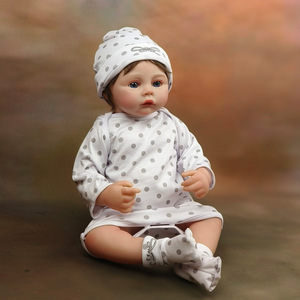 Muñeco Reborn de Niño YOURBRAND con Cejas Naturales Rubias Finas, Cabeza de Silicona, Torso Relleno de Algodón, Regalo Decorativo - Product Image 2