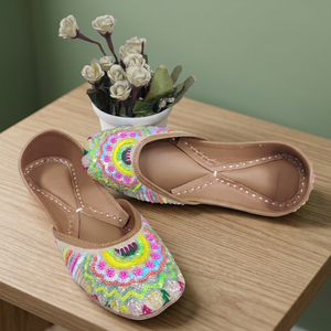 Chaussures pour femmes en cuir véritable, style décontracté, tendance mode traditionnelle, protection personnalisable, fermeture à lacets, motif floral - Product Image 1