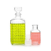 Mini bouteille de carafe en verre gaufré de forme carrée 100ml 500ml pour whisky et vin