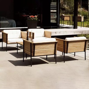 Ensemble de canapés d'extérieur en bois massif de style nordique, mobilier de patio imperméable et résistant au soleil, combinaison salon de jardin pour villa et terrasse - Product Image 3