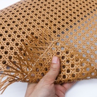 Tissage synthétique de meubles PE PVC personnalisé en gros Matériau naturel brut Canne en plastique Sangle de rotin Rouleaux de rotin
