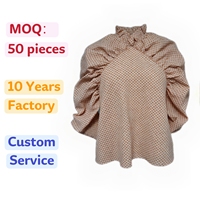 Haut court élégant pour femme en dentelle à volants, col en V, taille froncée, broderie florale, avec nœud sur le devant – Idéal pour les marques de mode (vente directe usine)