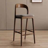 Vente en gros de tabouret de bar de comptoir à cadre de pieds en bois nordique avec siège en cuir PU pour la cuisine, le bar et le café à domicile