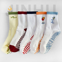 Chaussettes de sport en coton antidérapantes pour enfants, haute qualité, automne, logo personnalisé, entraînement, yoga, pilates, sans couture, adhérentes