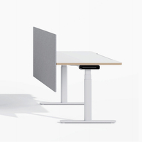 Bureau debout électrique réglable en hauteur avec affichage numérique et crochet latéral pour un espace de travail ergonomique