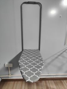 Planche <span class=keywords><strong>à</strong></span> <span class=keywords><strong>repasser</strong></span> murale pliable avec dessus en maille et crochet de suspension - Product Image 5