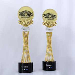Premio Personalizado Columna Espiral Dorada - Trofeo Premium con Placa de Cristal Redonda para Conferencia 2026 MH-J029 - Product Image 1