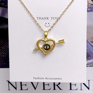사랑 화살 목걸이 패션 보석 사용자 정의 사진 프로젝션 목걸이 Shopify drops-연인을위한 힙합 에이전트 커플 목걸이 - Product Image 4