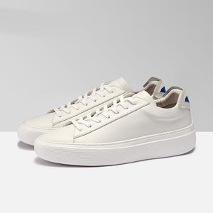 Baskets plateforme unisexe en cuir véritable, basses, blanches, avec accent de talon bleu, pour le quotidien, le bureau et la marche, avec amorti - Product Image 2