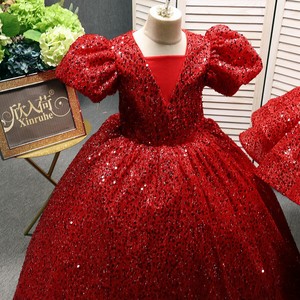 Nuovo Arrivo: Abito Rosso per Ragazze con Stella a Cinque Punte, Perline e Paillettes in Poliestere e Cotone per Esibizioni e Canto - Product Image 6