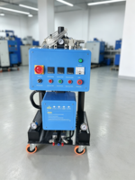 Machine de pulvérisation de mousse de polyuréthane économique pour l'étanchéité des réservoirs souterrains, équipée de tubes chauffants