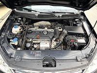 Дешевые подержанные автомобили на продажу: Volkswagen Lavida 2011, черный, 1.4T, автомат, низкий пробег, левый руль, бензин, седан