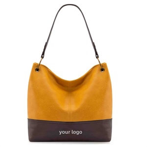 Sacs fourre-tout en cuir PU pour femmes, design de créateur, vente en gros, personnalisables, à deux poignées, avec fermoir, doublure et rivets décoratifs - Product Image 1