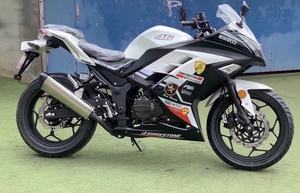 Moto sportive électrique <span class=keywords><strong>Kawasaki</strong></span> V6 Small Ninja 250 de couleur unie, bicylindre H2, locomotive lourde 250cc, occasion - Product Image 5