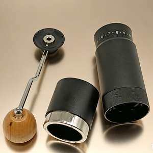 Moulin à café manuel réglable numériquement avec corps en alliage d'aluminium |   <span class=keywords><strong>Broyeur</strong></span> portable en acier inoxydable CNC de 30 g - Product Image 4
