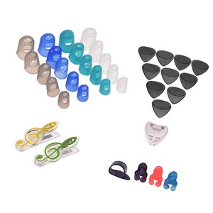 Kit accessori per chitarra comprende 20 pz protettori per chitarra in Silicone + plettri per chitarra 10 pz + plettri per pollice e dita 4 pz - Product Image 3