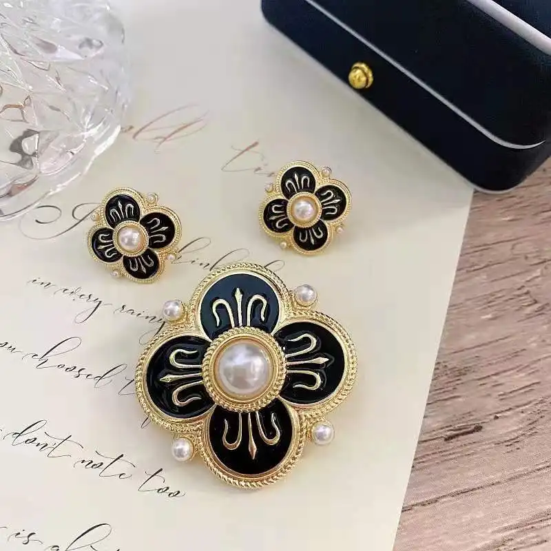Designer brooch luxury for women with pearl flower black enamel earring brooches set