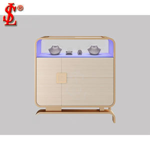 Vetrina Espositiva per Gioielli Personalizzata in Metallo Verniciato Nero, Banco Espositivo in Acciaio Inossidabile per Gioielleria - Product Image 5