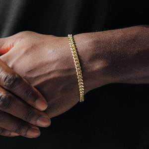 Pulsera de Eslabones Cubanos de Acero Inoxidable, Chapada <span class=keywords><strong>en</strong></span> <span class=keywords><strong>Oro</strong></span> de 18K, Antideslustre, Joyería Hip Hop para Hombre, Suave y Cómoda de Usar - Product Image 3
