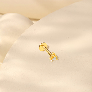 Pendientes Minimalistas Clásicos de Alta Calidad, Chapados en Oro S925, con Diseño Simple de Estrella y Gota de Agua - Product Image 5