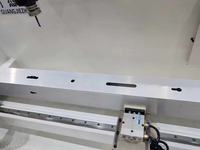 Machine de perçage et de fraisage CNC-2000 pour profilés en aluminium, machine de perçage pour cadres de portes en aluminium