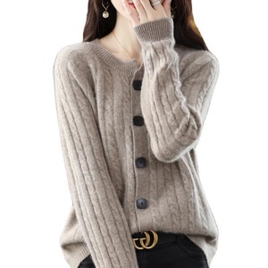 Robuuste jacquard gebreide trui voor dames, korte ronde hals, verdikt, herfst- en wintercardigan, stijlvol met knopen - Product Image 5