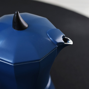 Olla <span class=keywords><strong>Moka</strong></span> cubana clásica italiana, estufa azul, cafetera Espresso, cafeteras de Metal, máquina de elaboración de tazas Espresso - Product Image 3