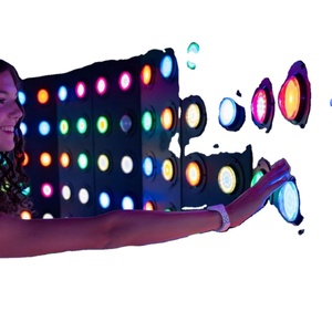 Mur d'escalade LED sportif pour jeux d'équipe en salle, idéal pour parcs d'aventure (plastique) - Product Image 1