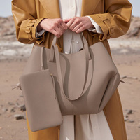 Nouveau Sac Fourre-Tout Grande Capacité en Cuir Véritable de Marques Célèbres pour Femmes, Sac Fourre-Tout Sculpté de Luxe avec Logo