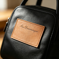 Écussons en cuir microfibre personnalisés, logo thermocollé, étiquettes écologiques pour jeans, sacs, accessoires de vêtements à coudre, vente en gros OEM
