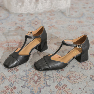 Sandalias vintage Baotou con tacón de bloque hueco y boca poco profunda, zapatos de tacón Mary Jane con tiras en T y paneles tejidos para mujer - Product Image 1