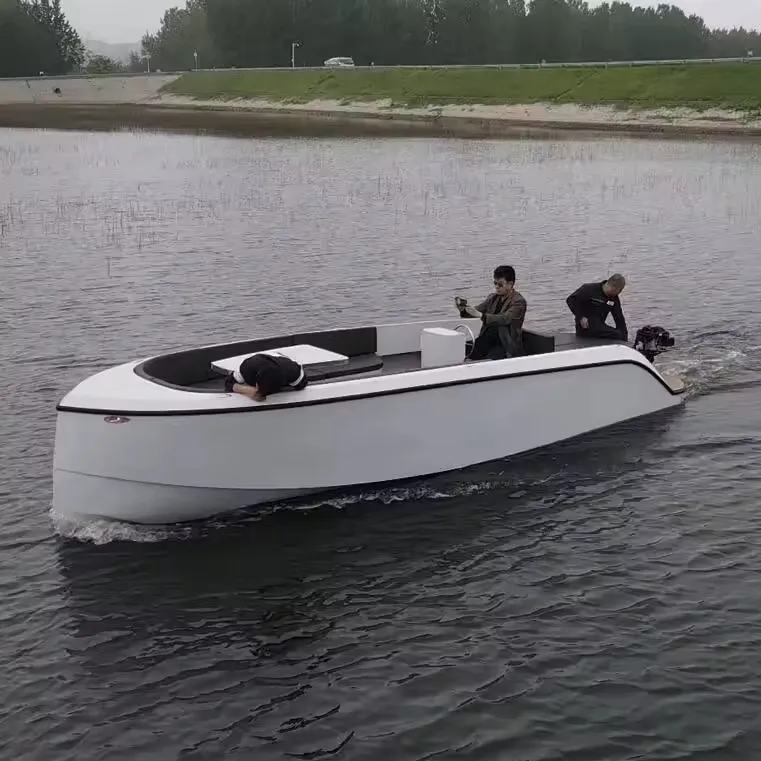 Perahu pancing aluminium 6 meter dapat digunakan dengan motor listrik