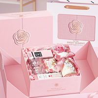 Boîte rigide en papier kraft écologique magnétique personnalisée rose clair élégante et très vendue pour l'emballage de cadeaux de parfum