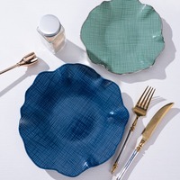 Haute qualité 18 pièces ensembles de vaisselle de forme irrégulière assiettes en céramique en vrac ensemble de dîner assiettes et bols vaisselle en porcelaine osseuse