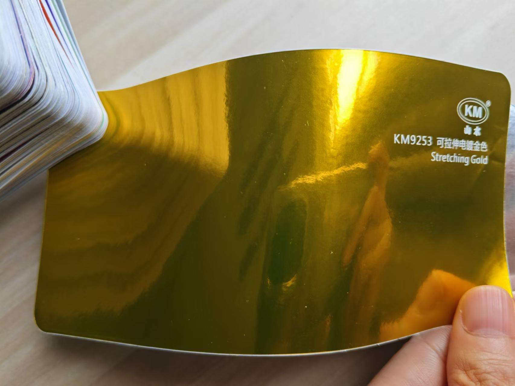 stretching chrome gold