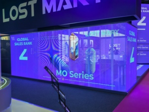 55 Inch Oled Transparant Scherm Bureaublad Vloer Staande Digitale Bewegwijzering Creatieve Touchscreen Display Monitor - Product Image 5