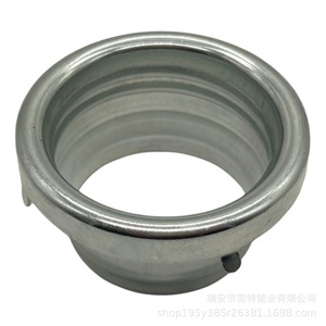 ข้อต่อถังน้ำมันเชื้อเพลิงสำหรับรถบรรทุกสแกนเนียและจอห์นเดียร์ รุ่น 65 เกลียวเหล็ก แบบดัดแปลงสำหรับเชื่อมต่อเพื่อการส่งออก - Product Image 1