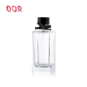 Flacon de parfum en verre transparent en forme de losange à fond épais de 50 ml et 100 ml avec bouchons vaporisateurs noirs, flacon de parfum et boîte avec logo personnalisé - Product Image 3