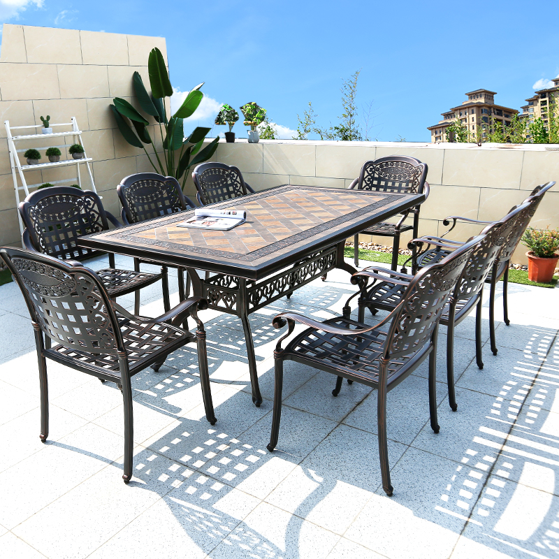 8 chaises + table 188*98cm