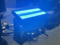 Pro COLOR STRIKE M con clasificación IP65, compatible con Artnet, Seetronic True 1 en 1 y DMX de 3 o 5 pines