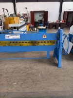 Machine à plier les bords de conduits manuelle JLKJ, adaptée au pliage des tôles en fer galvanisé, épaisseur de tôle applicable : 0,3-1,5 mm.