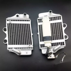 Zongshen radiateur de moteur de refroidissement à eau avec ventilateur accessoires de moteur pour Xmotos <span class=keywords><strong>Apollo</strong></span> <span class=keywords><strong>moto</strong></span> 150cc 200cc <span class=keywords><strong>250cc</strong></span> - Product Image 4
